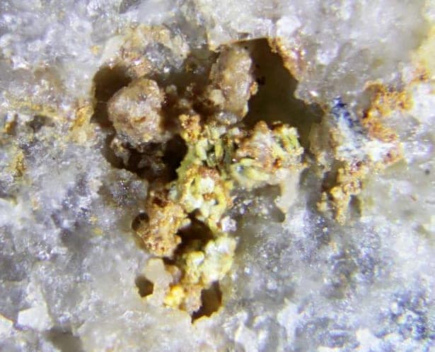 Schumacherite mineral