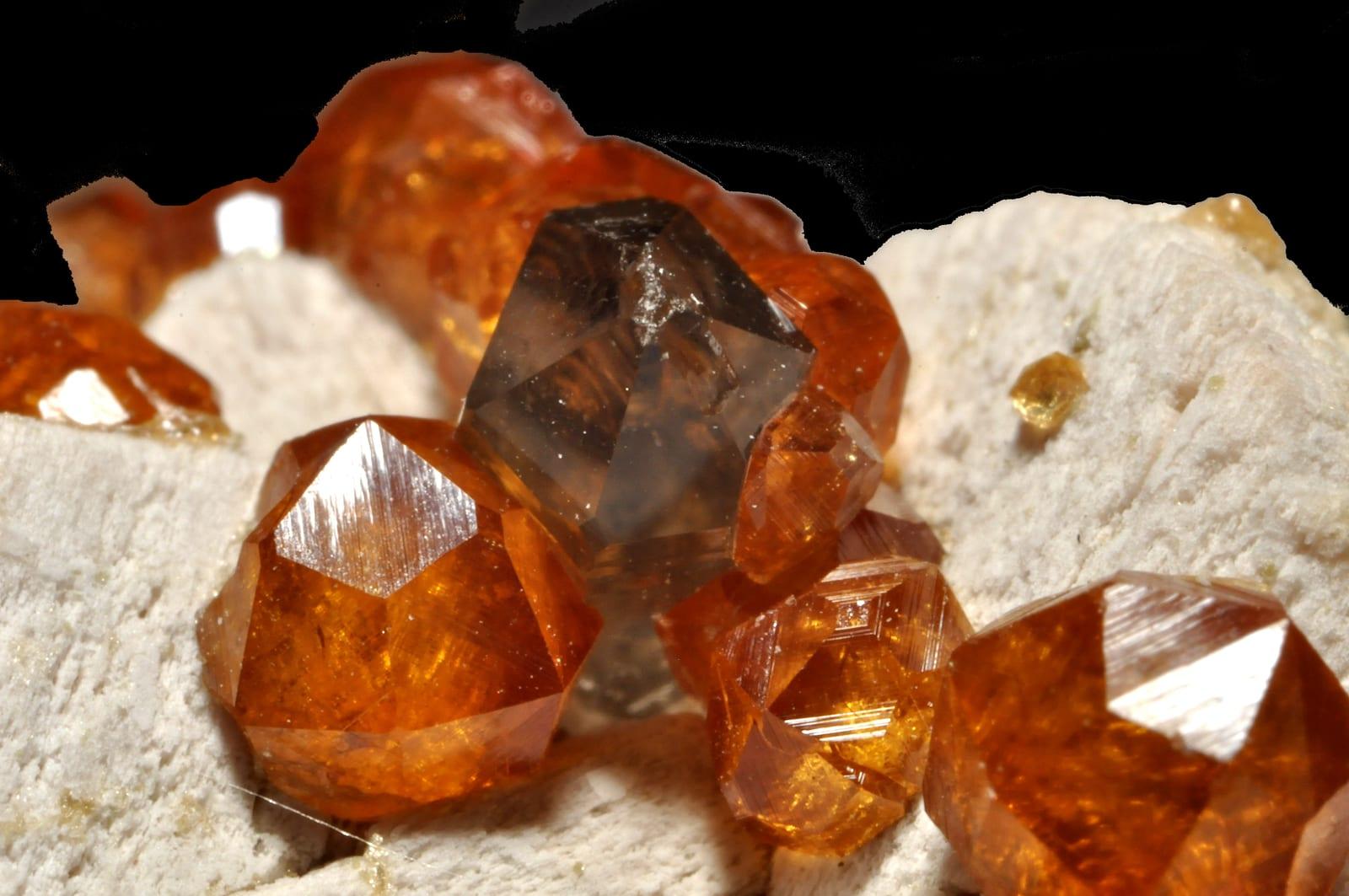 Spessartine Garnet gemstone — Spessartine   Wikipedia