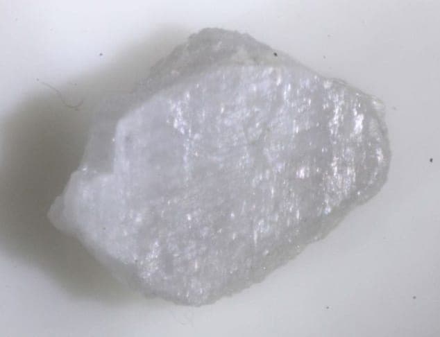 Suanite mineral
