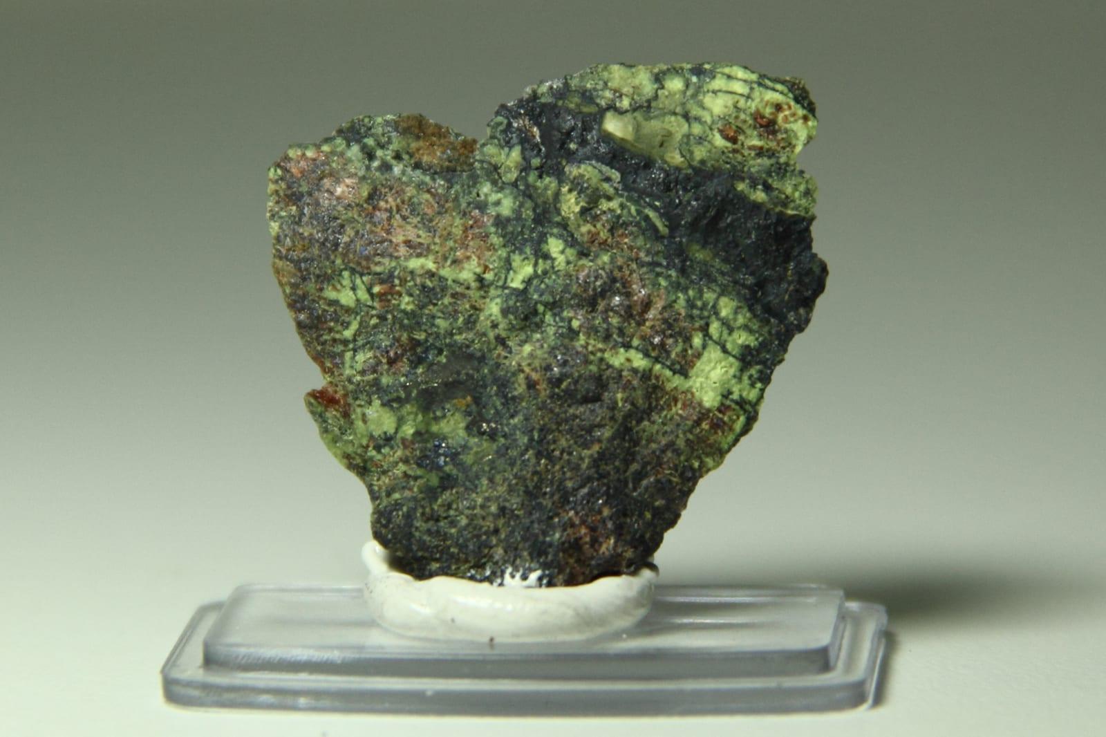 Tavorite mineral