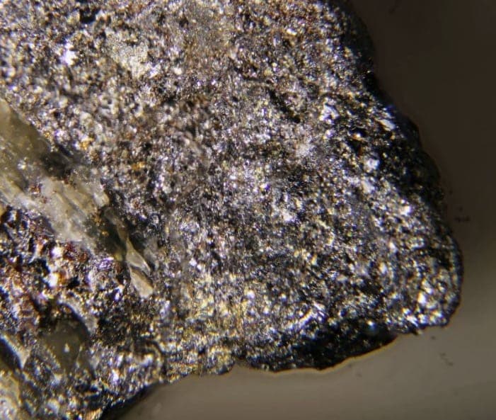 Tomichite mineral