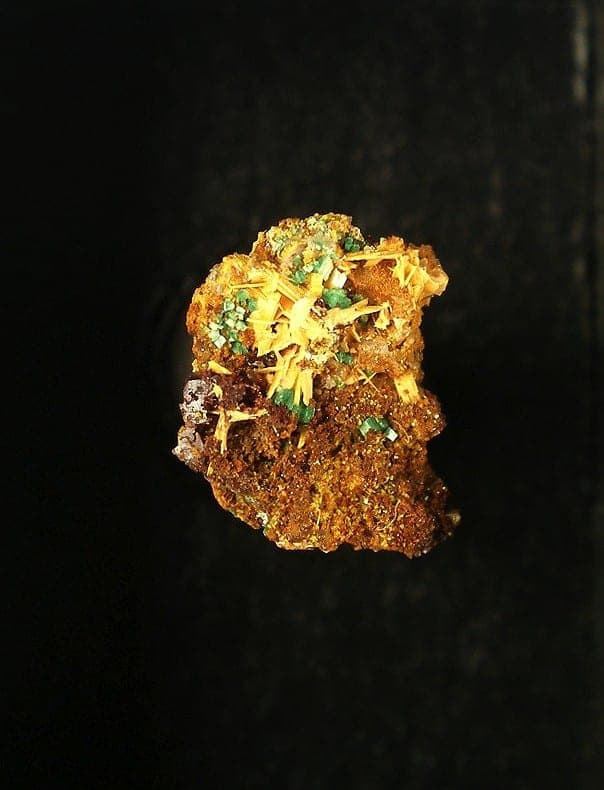 Uranospinite mineral