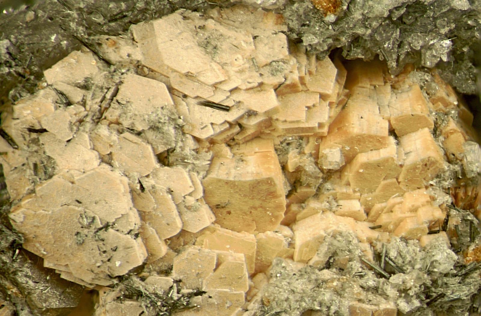 Varennesite mineral