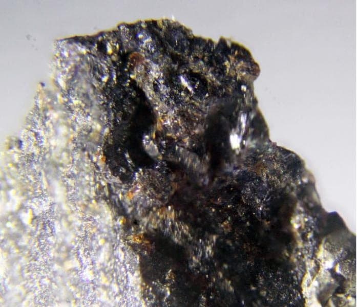 Vuorelainenite mineral