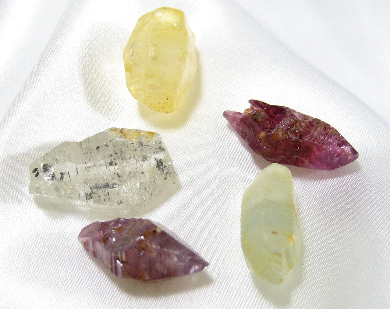 White Star Corundum gemstone — Corundum   Wikipedia