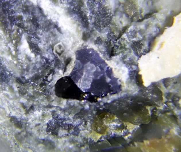 Yimengite mineral