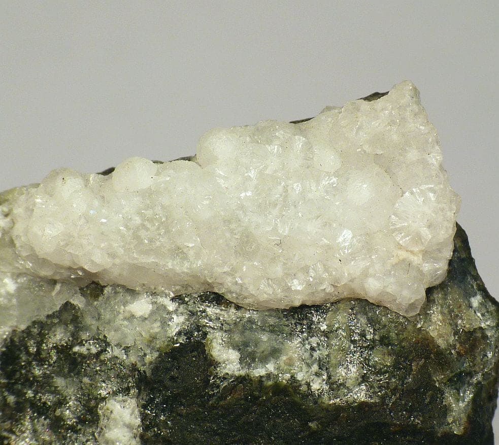 Zeophyllite mineral