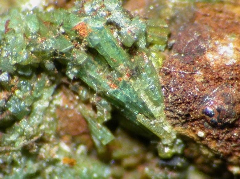 Zincolivenite mineral
