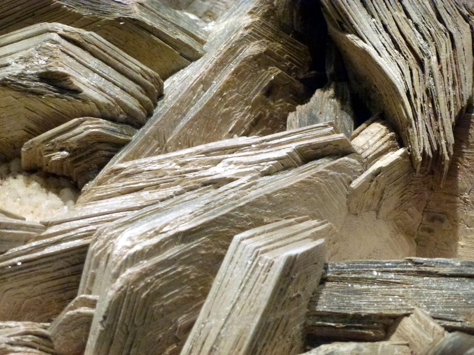 Mica mineral