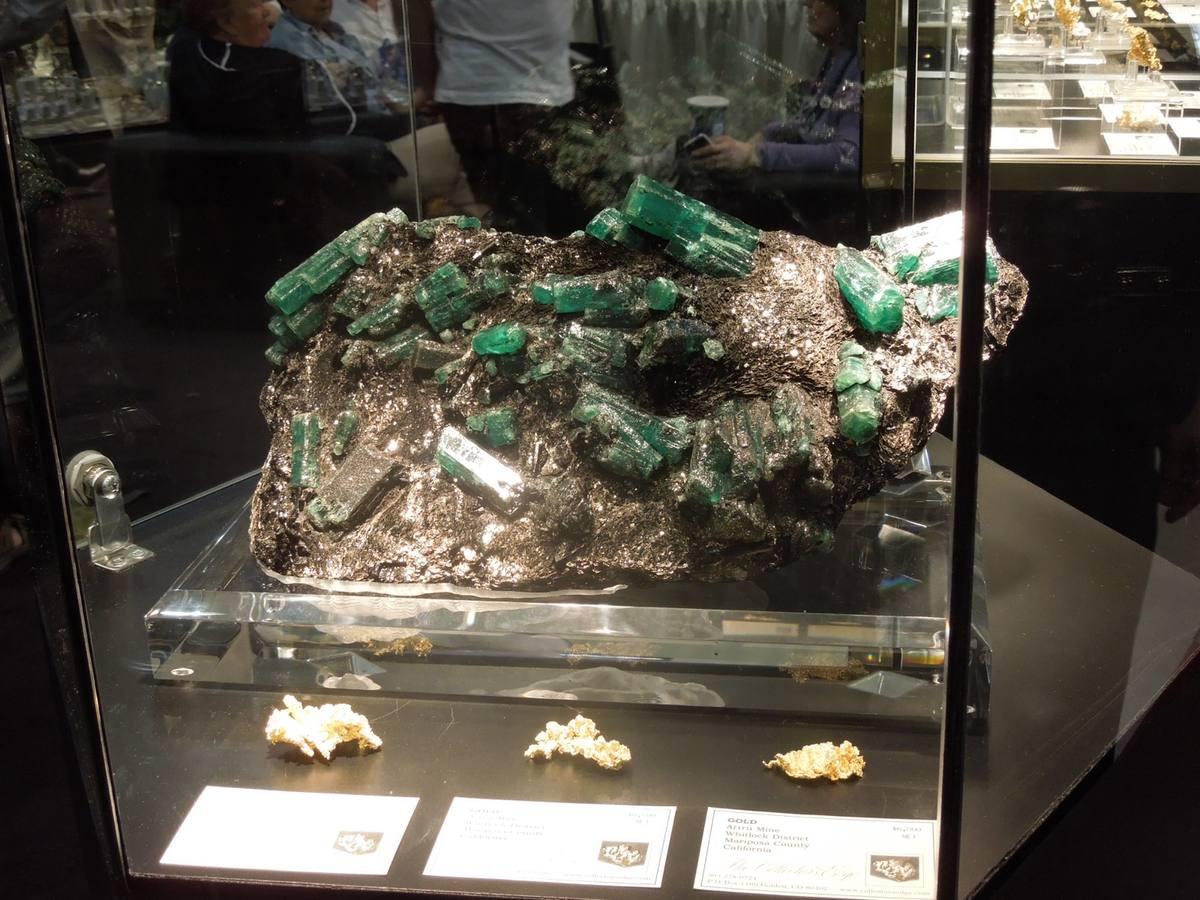 Lode Gold gemstone