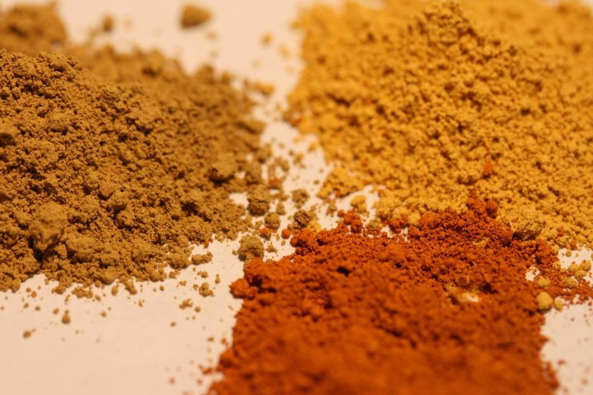 Ocher mineral