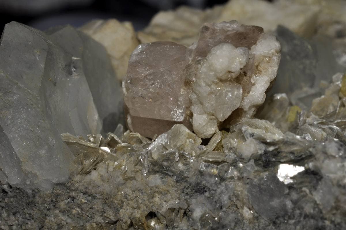 Pink Beryl gemstone