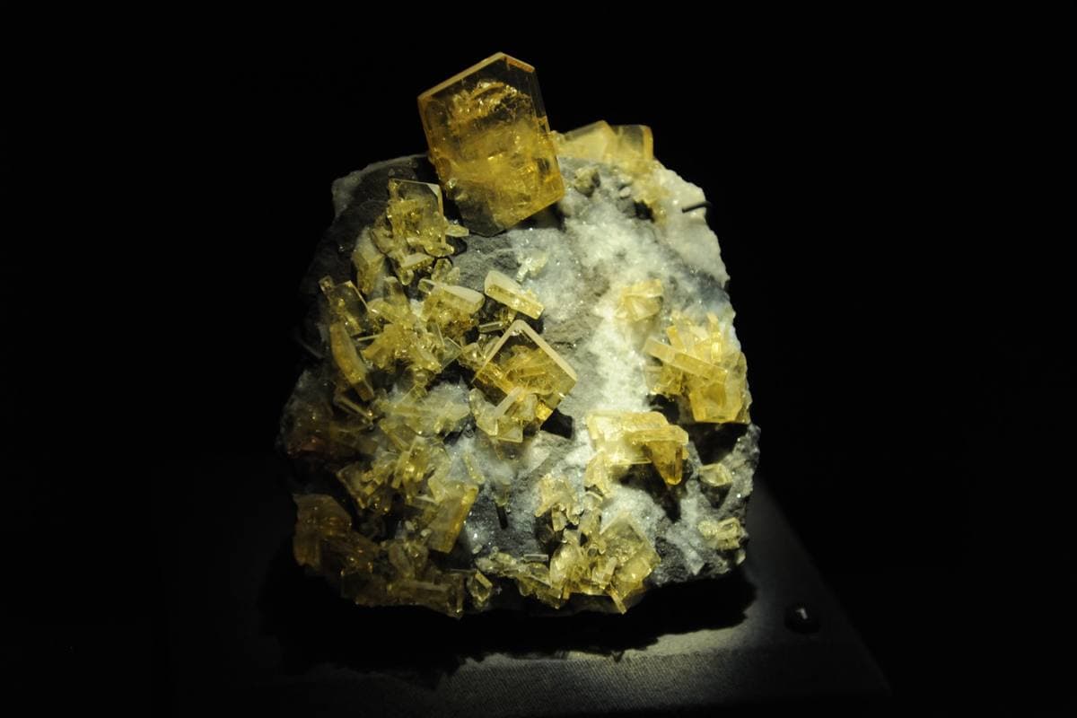 Yellow Barite mineral