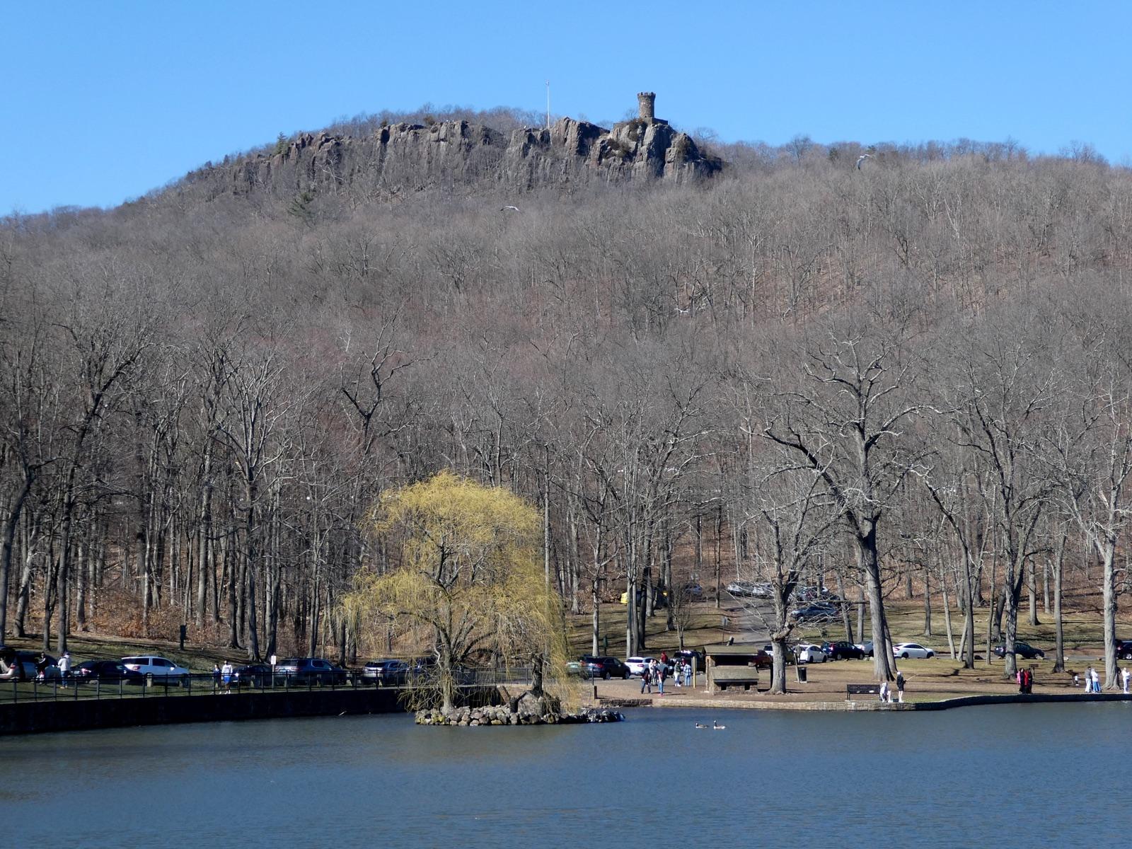 Castle Craig tower atop the Talcott Basalt traprock ridge above Mirror Lake in Hubbard Park, Meriden, Connecticut