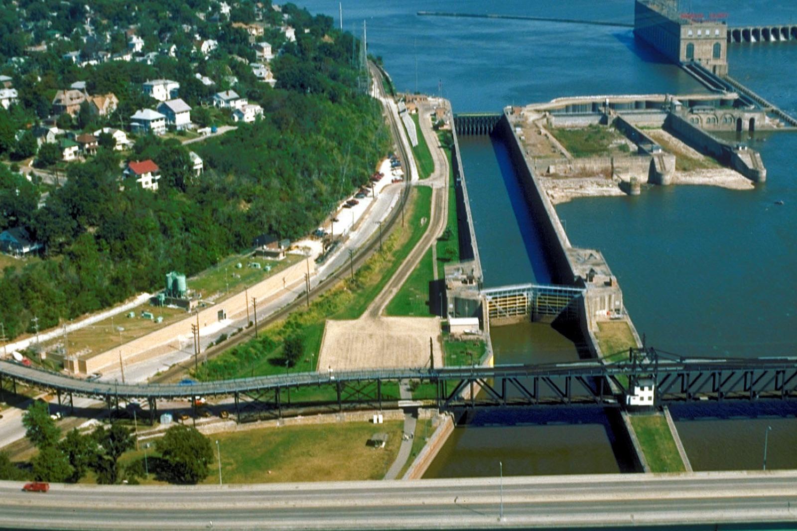 Lock and Dam No. 19 on the Mississippi River at the Keokuk-Hamilton crossing, opposite Hamilton, Hancock County, Illinois