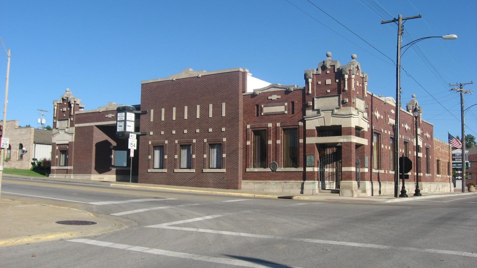 Downtown Sparta, Randolph County, Illinois (First National Bank), the town nearest the coal-measure fossil exposures