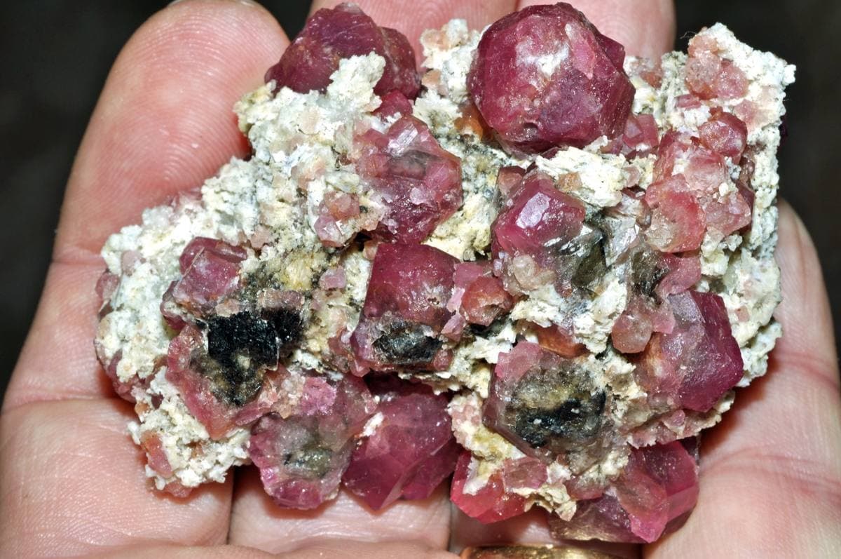 Grossular Garnet gemstone