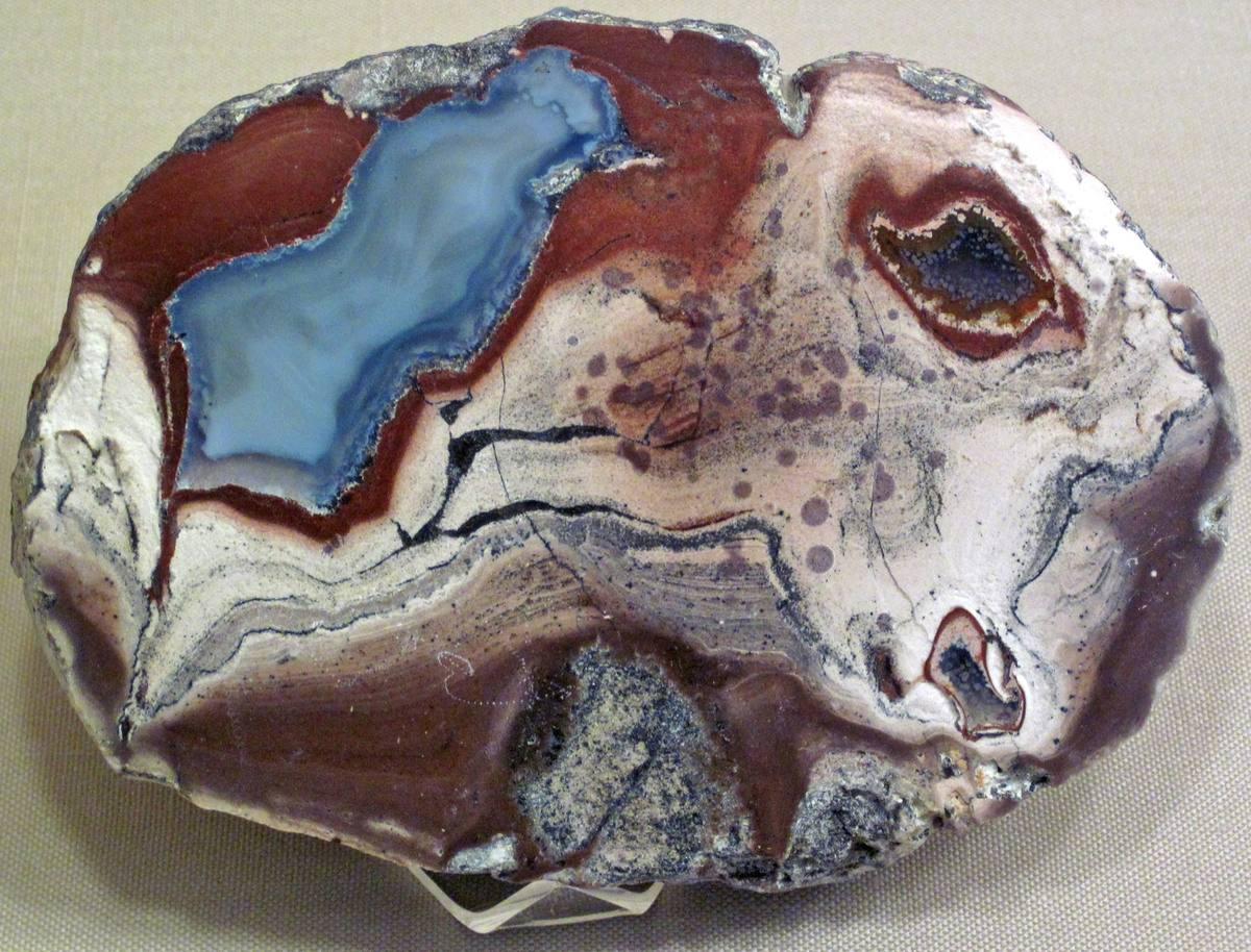 Las Choyas Coconut Geode gemstone