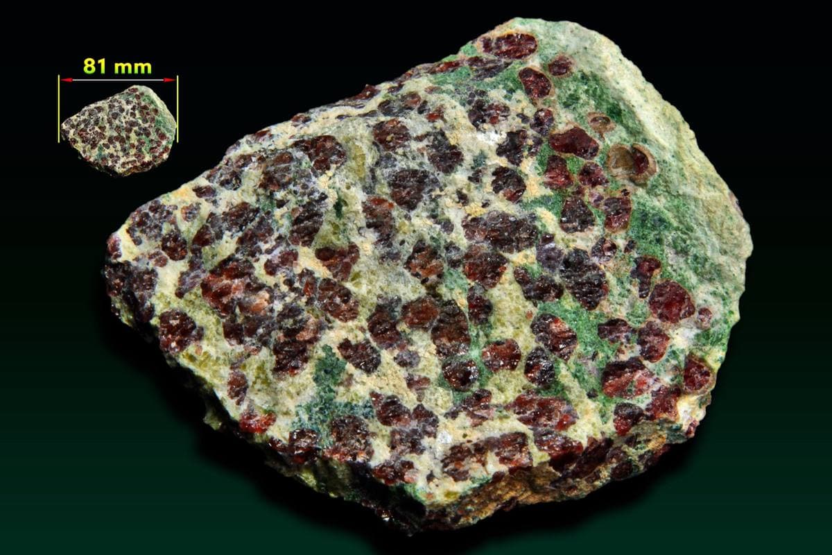 Pyrope Garnet gemstone