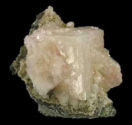 Chabazite-Ca mineral