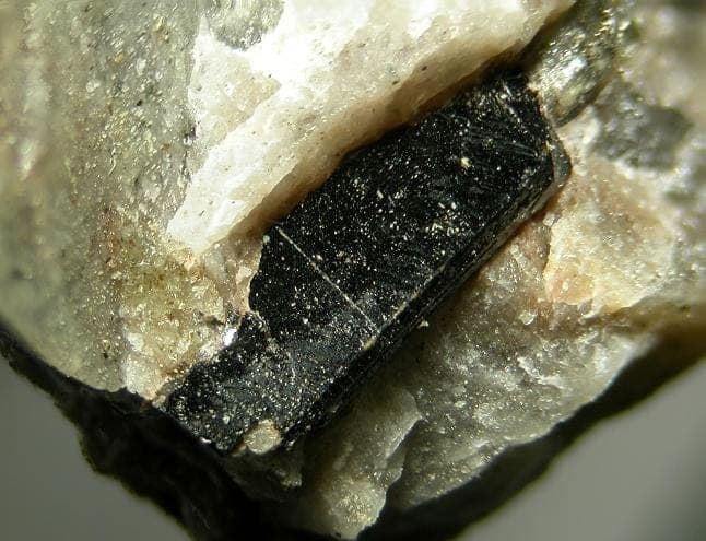 Chevkinite-(Ce) mineral