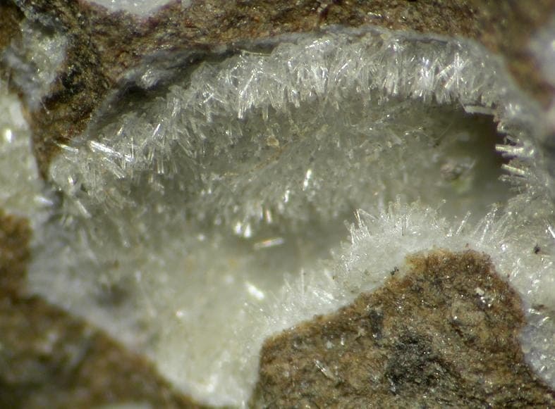 Erionite-K mineral
