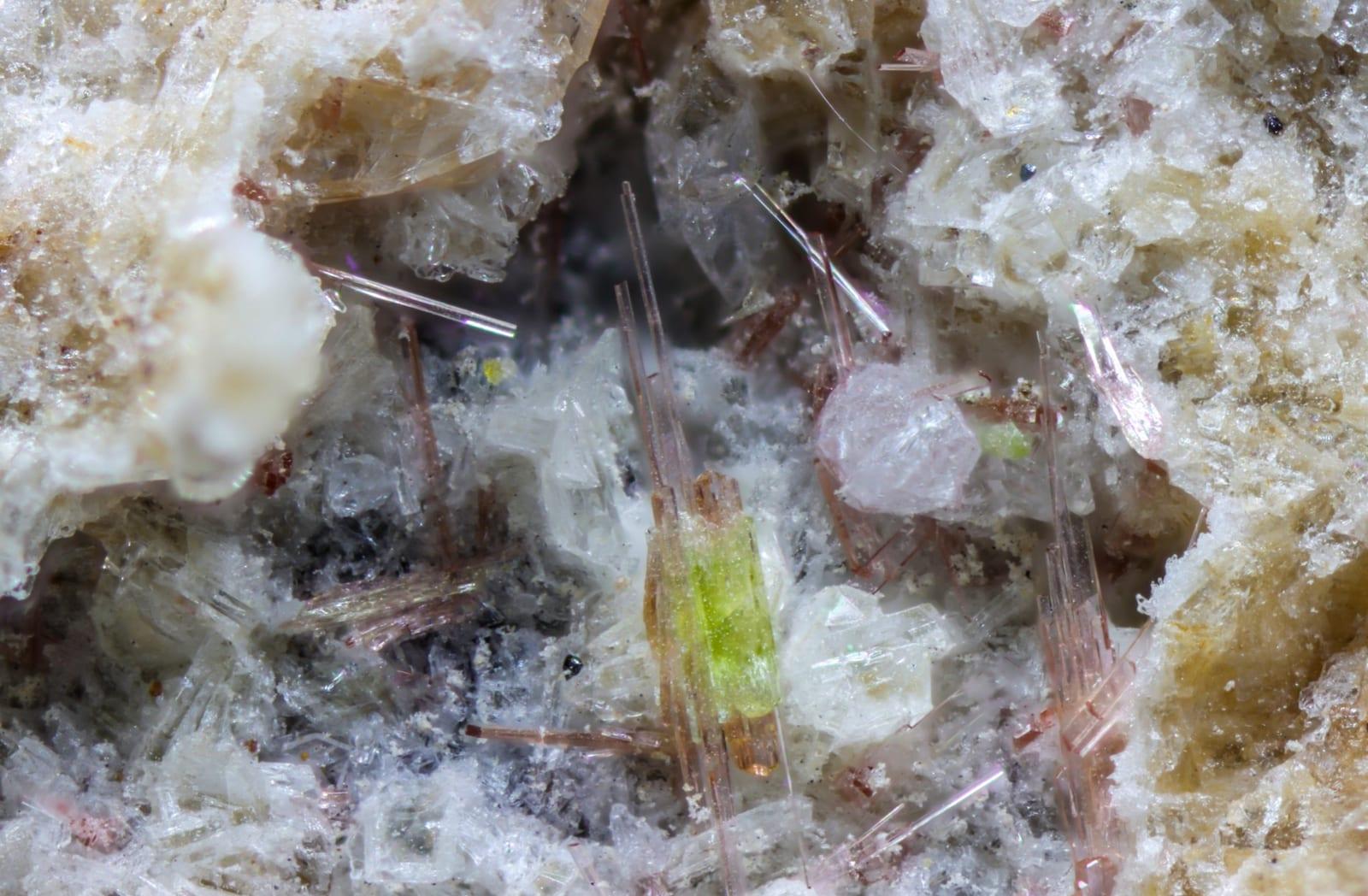 Ferri-obertiite mineral