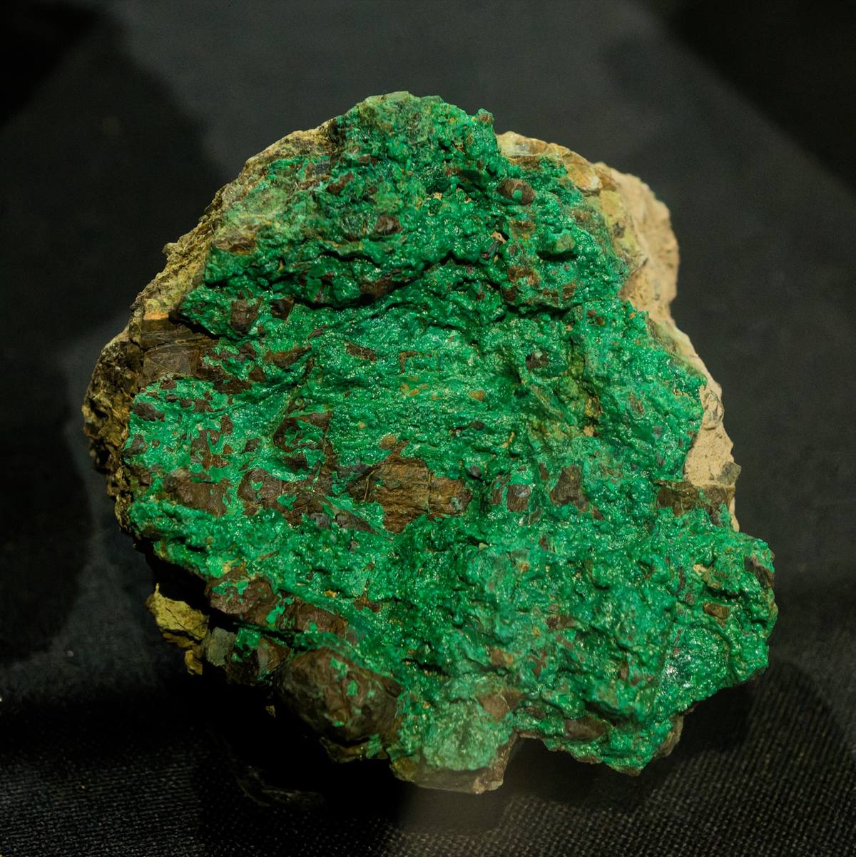 Genthite gemstone