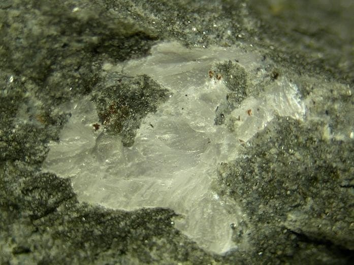 Kimuraite-(Y) mineral