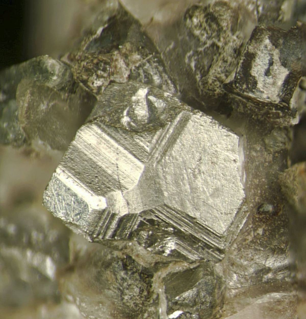 Leucopyrite