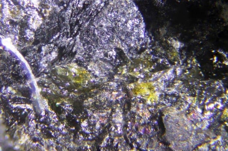 Mieite-(Y) mineral
