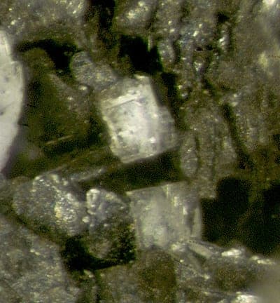 Peatite-(Y) mineral