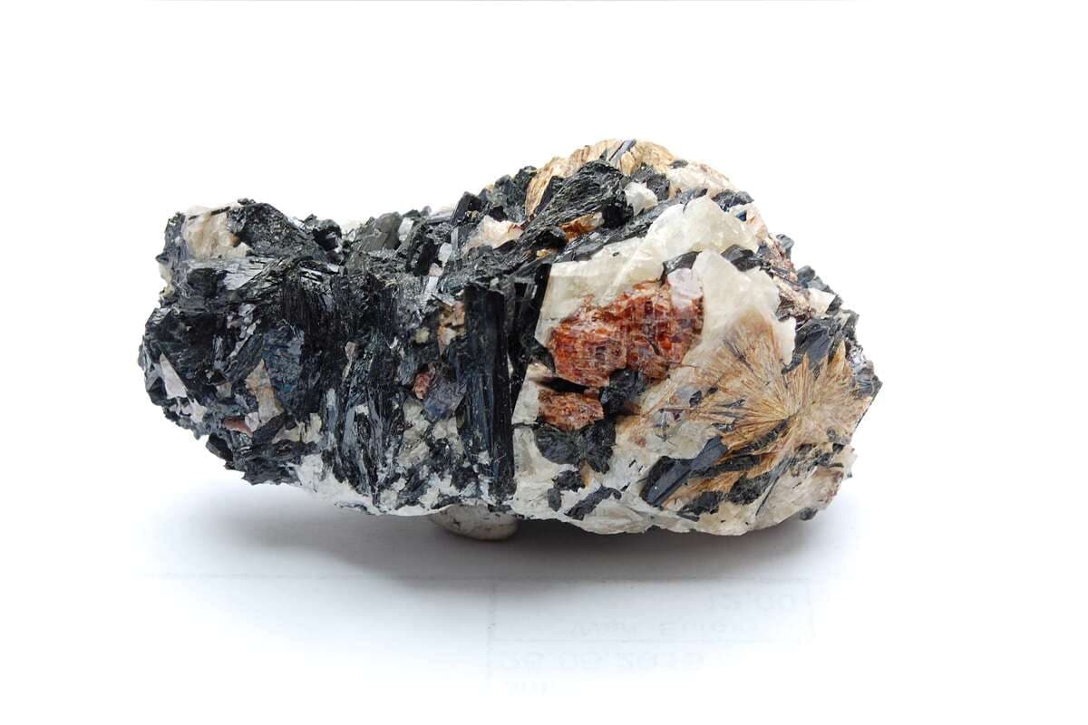 Potassic-magnesio-arfvedsonite mineral