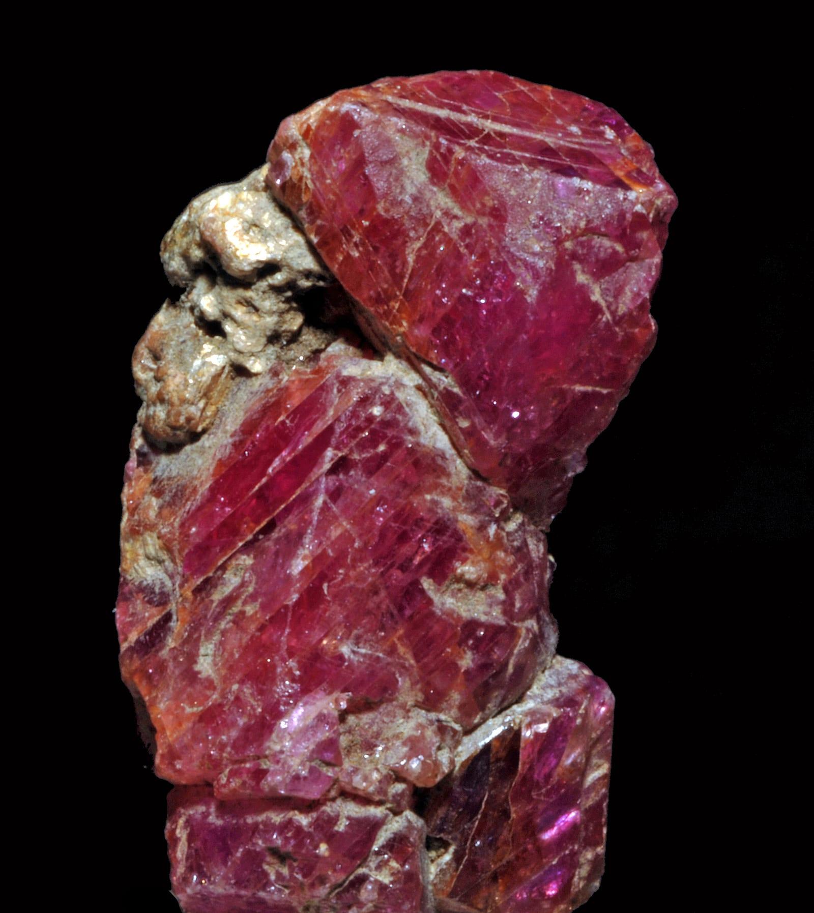 Ruby gemstone, Corindons rose et pourpre (20 mm) var. rubis (Pakistan)