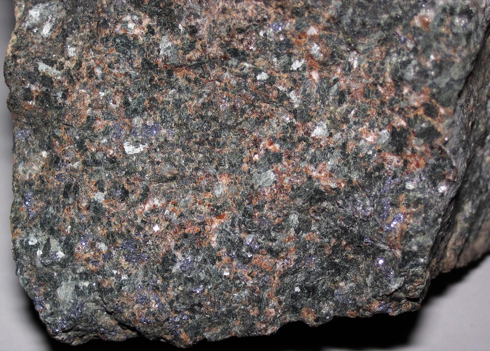 Garnet-pyroxene skarn from the Reilly Mine, Osgood Mountains, Nevada
