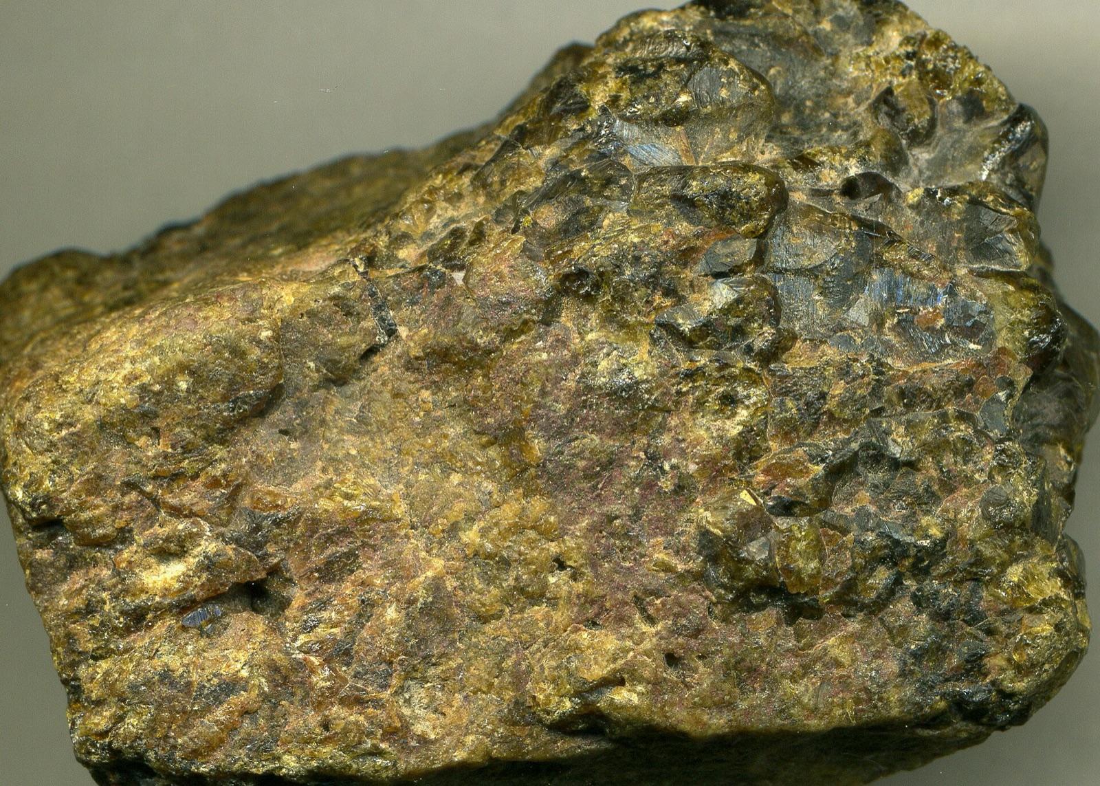 Grossular garnet skarn from Concepcion del Oro, Zacatecas, Mexico
