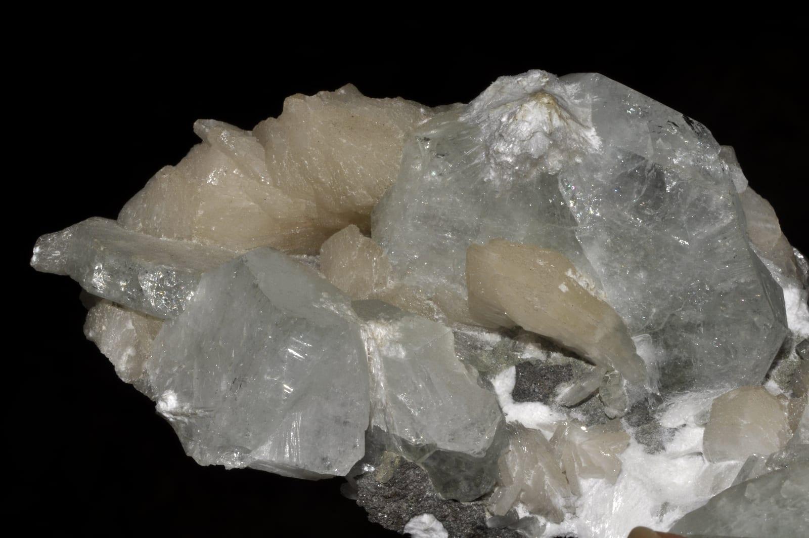 Stilbite-Ca mineral