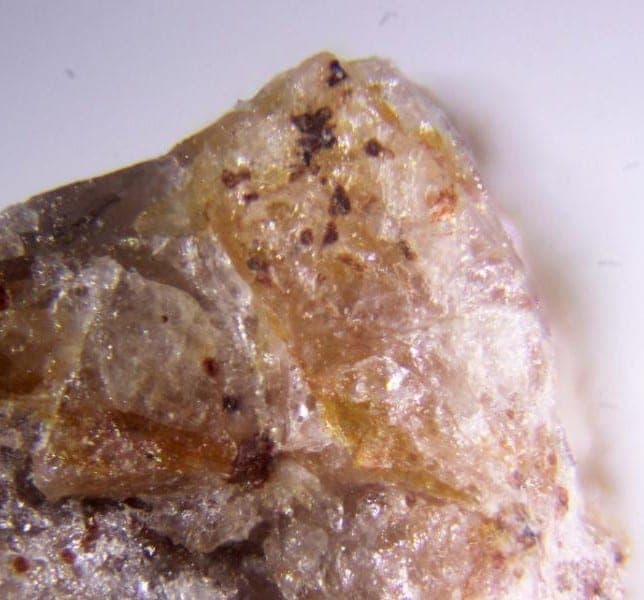 Tveitite-(Y) mineral