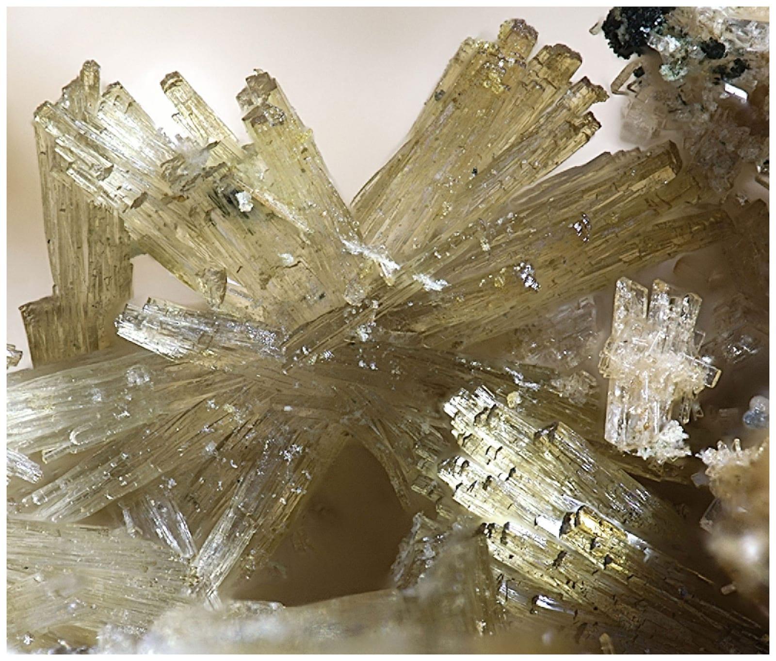 Whiteite-(MnMnMg) mineral